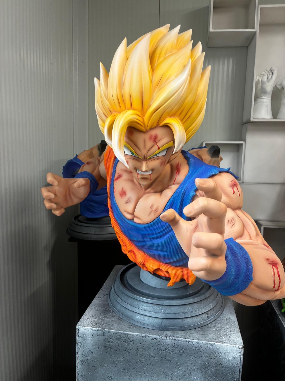 Goku SSJ battle-damaged (bust)