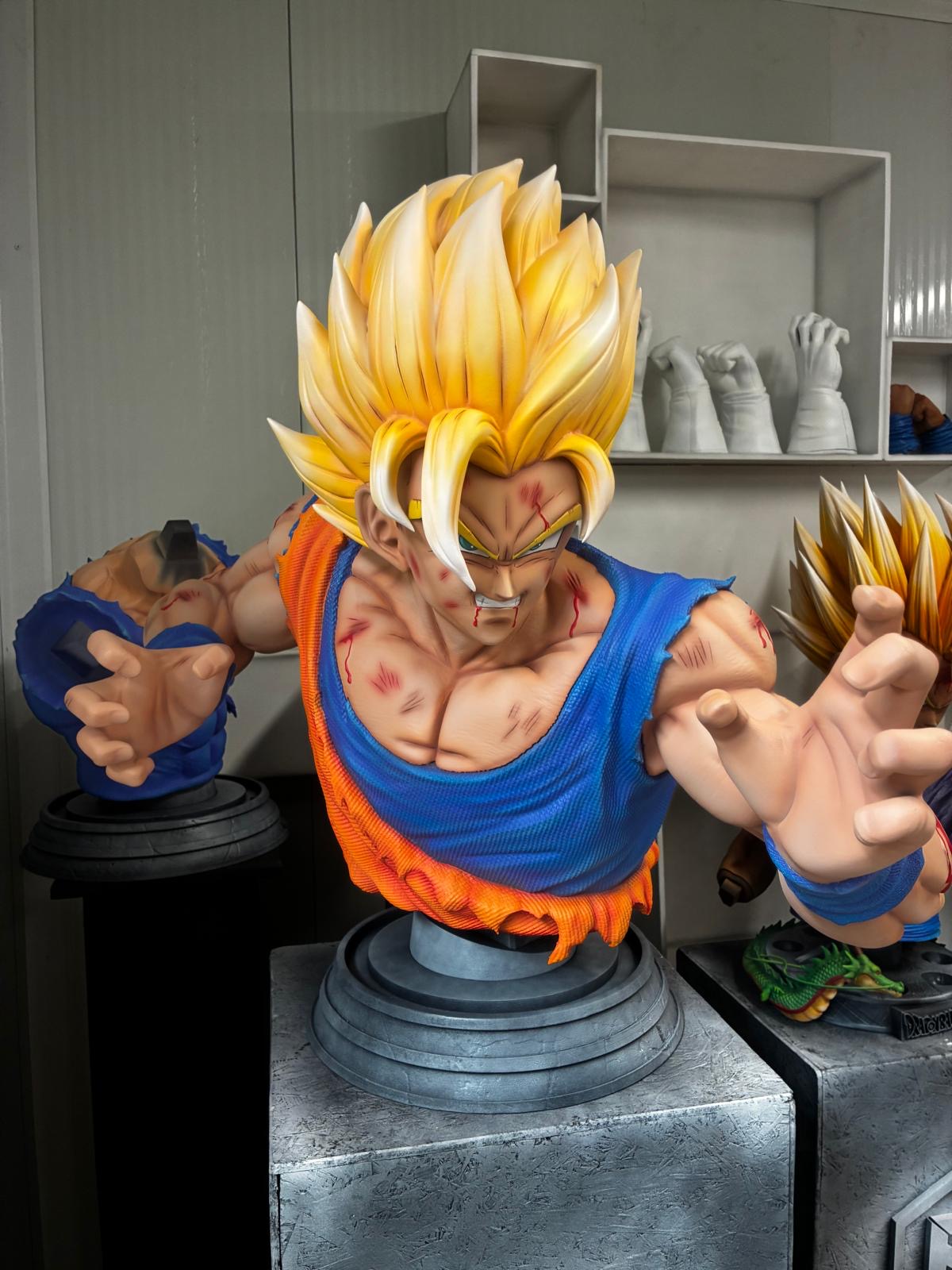 Goku SSJ — Damaged bust